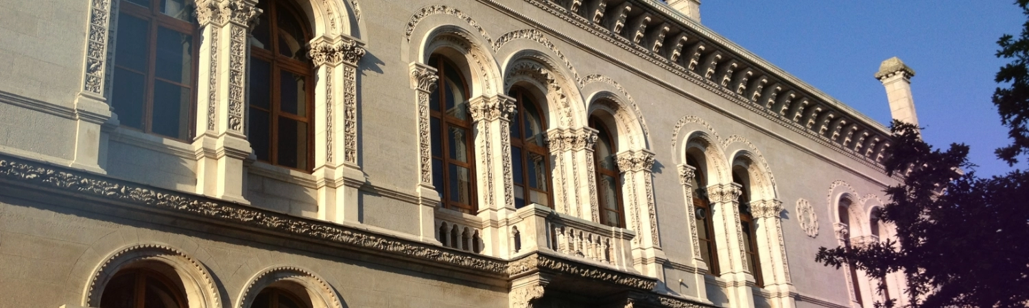 The facade of the Museum building Trinity College Dublin